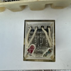 LOT OF 10 GENUINE OMRON RELAY# MY4N-AC110-120