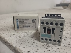 Siemens 3RH1122-1AK60 Auxiliary Contactor Control Relay