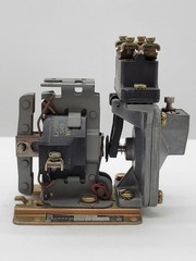 Square D 9050 A010D Pneumatic Timing Relay 600V Series A 120/110V Coil