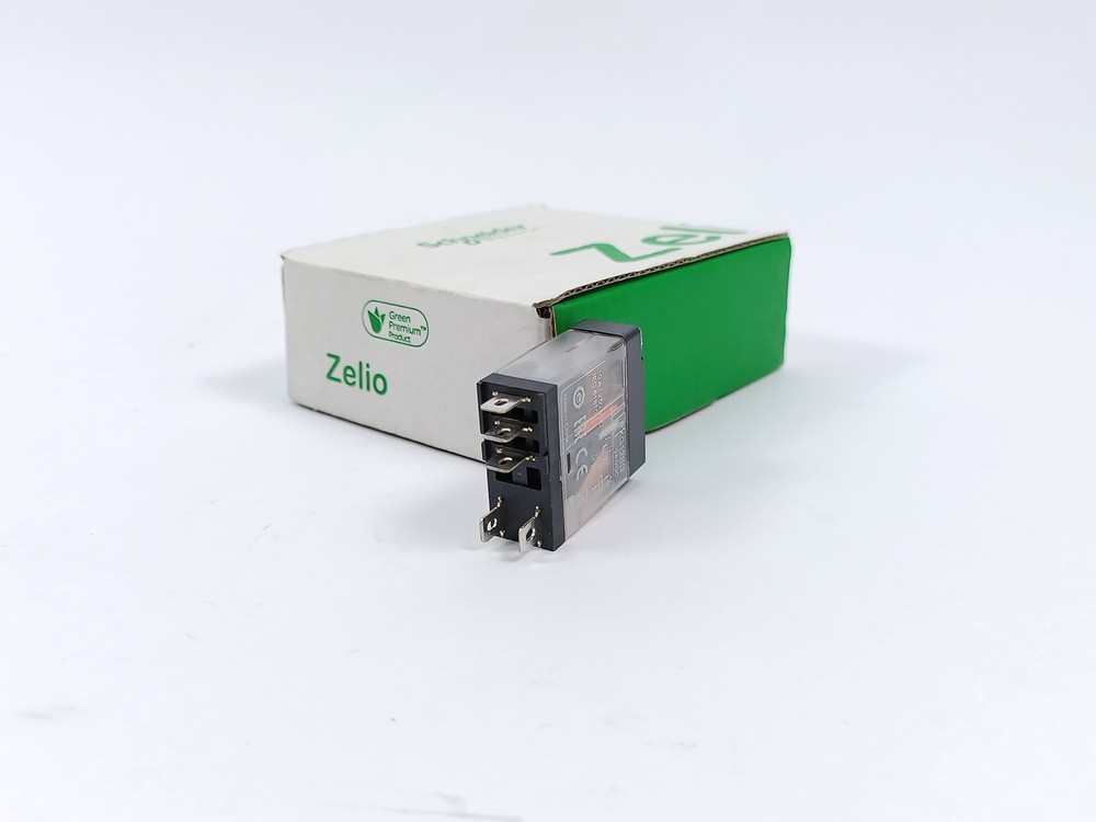 Schneider Electric RXG12BD Interface Relay Plug, 7 Pcs Batch