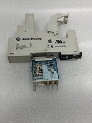 ALLEN BRADLEY 700HK32Z24-4SER B RELAY 24VDC WITH 700-HN222 SOCKET BASE 30PCS LOT