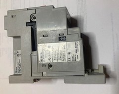 Lot Of 1 AB 193-EEDB Overload Relay and 1 AB 193-EPB Relay Mounting Base