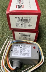 LOT OF 2 RIBU1C ENCLOSED RELAY FUNCTIONAL DEVICES 10 Amp. SPDT 10-30 VAC