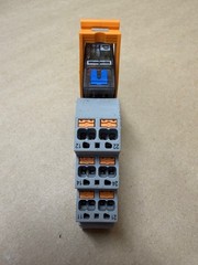 Phoenix Contact 1013727 Single Relay w/ RIF-1-BPT/2×21 Relay Module