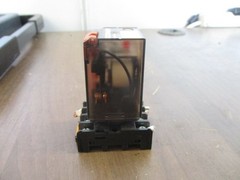 Tyco Schrack Multimode Relay MT228024 24V 50/60Hz w/ Base Used