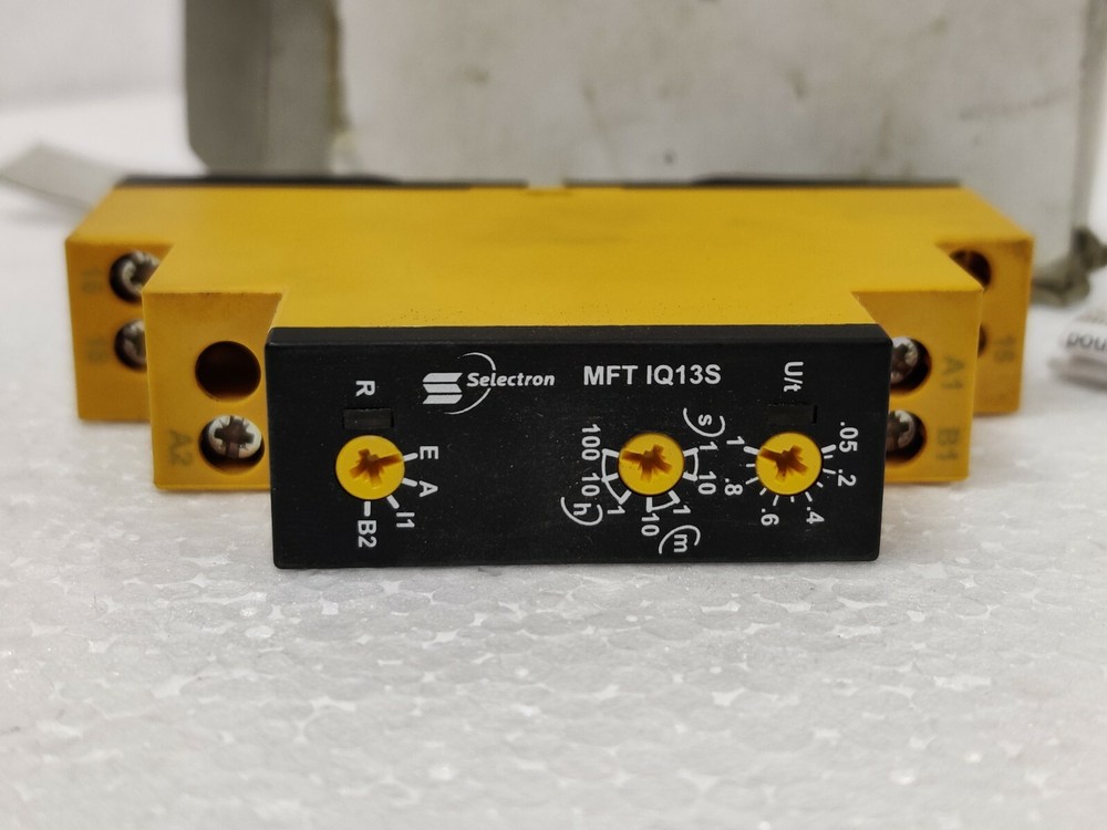 SELECTRON MFTIQ13S MULTI FUNCTION TIME DELAY RELAY
