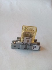 Idec RH1B-U DC 24V Relay W/ Idec SH1B-05 10A 300V Socket Base