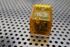 211D10-464B 007-9818213 Relays 18VDC Coil New Old Stock (Lot of 5)