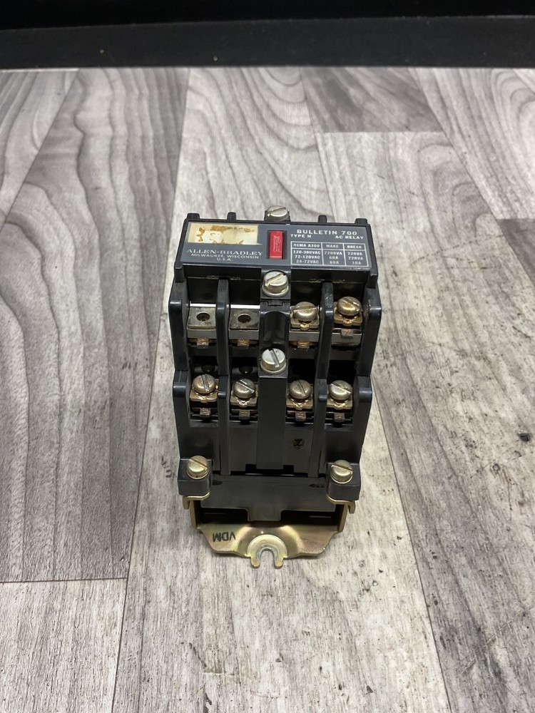 ALLEN BRADLEY 700-N800A1 SER C RELAY 110/120V 50/60HZ #4023X108