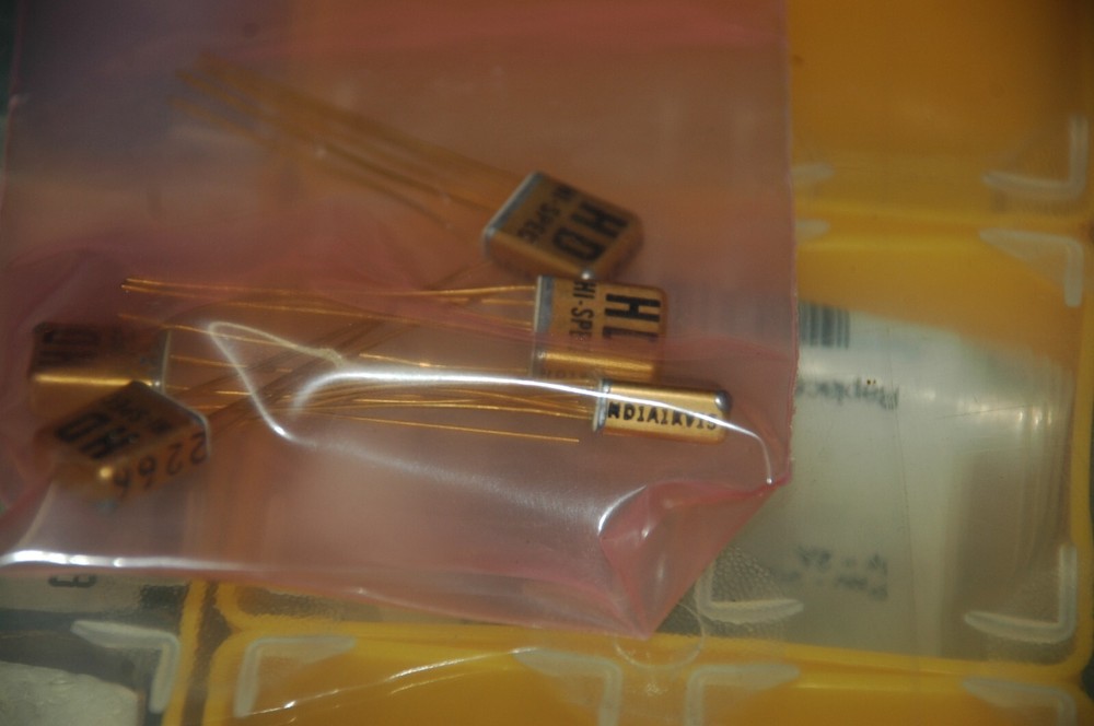 5 Vintage Hi-Spec MD1A1KV15 SPDT Relay 28v 2 Amp Gold Plated 1966 NOS (YB2.1)