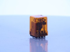 CP CLARE GP3R221AD2000 RELAY 10A 120 V.AC/30 V.DC