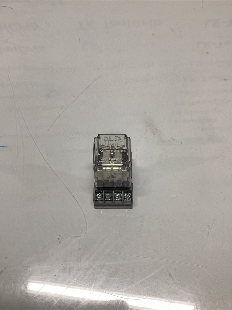 Potter & Brumfield / Tyco Electronics Relay KRPA-11AG-120 W/ Base L-564