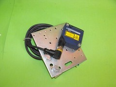 Telemecanique XUK8AKSNM12.+Mounting set.Photo Electric Laser Sensor.USED