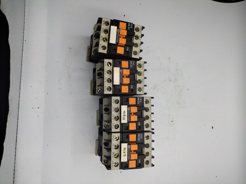 TELEMECANIQUE CA2-DN22 CONTACTOR (Lot Of 4)