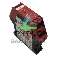 New In Box SCHNEIDER XPSAC5121 Safety Relay Module