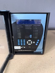 GE Feeder Managment Relay 750-P5-G5-S5-HI-A20-R-E, FOR PARTS/REPAIR
