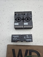 RUZC3M SCHNEIDER Socket for RUMC3 Relays Brand New (Lot Of 3)