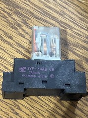 Telemecanique Schneider RXL 4A06B2BD Relay 24VDC w/ Terminal SYF-14AE