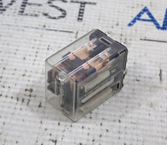 ALLEN BRADLEY 700-HF32A1 SER A RELAY 120 VAC 10 A Lot of 2