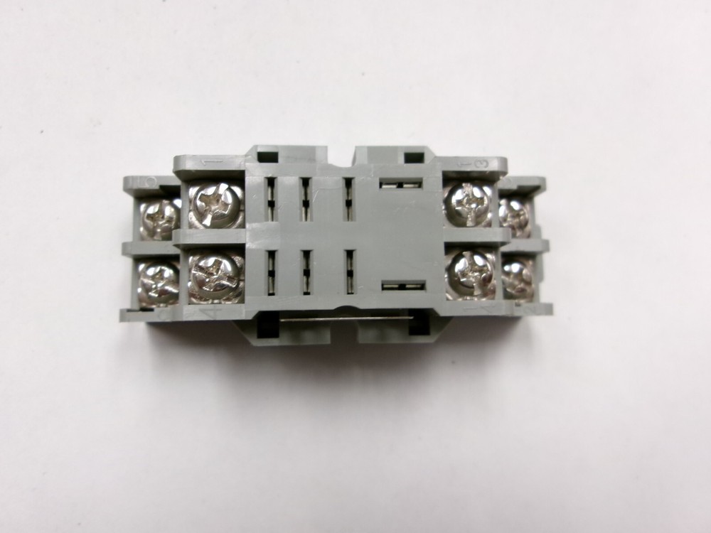 IDEC SH2B-05 RELAY BASE A25