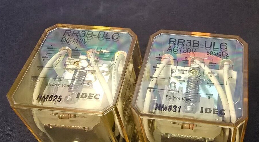 LOT OF TWO (2) IDEC RR3B-ULC GENERAL PURPOSE RELAYS – AC120V 50/60HZ and DC110V