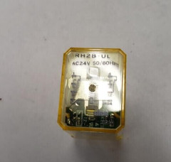 IDEC RH2B-UL AC 24V – LOT OF 5 warehouse clear out!