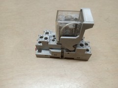 Allen-Bradley 700-HF32A1 Series B 120v Relay W/ Automation Direct 782-2C-SKT…