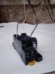 OMRON RELAY + 2-M4X12 BASE