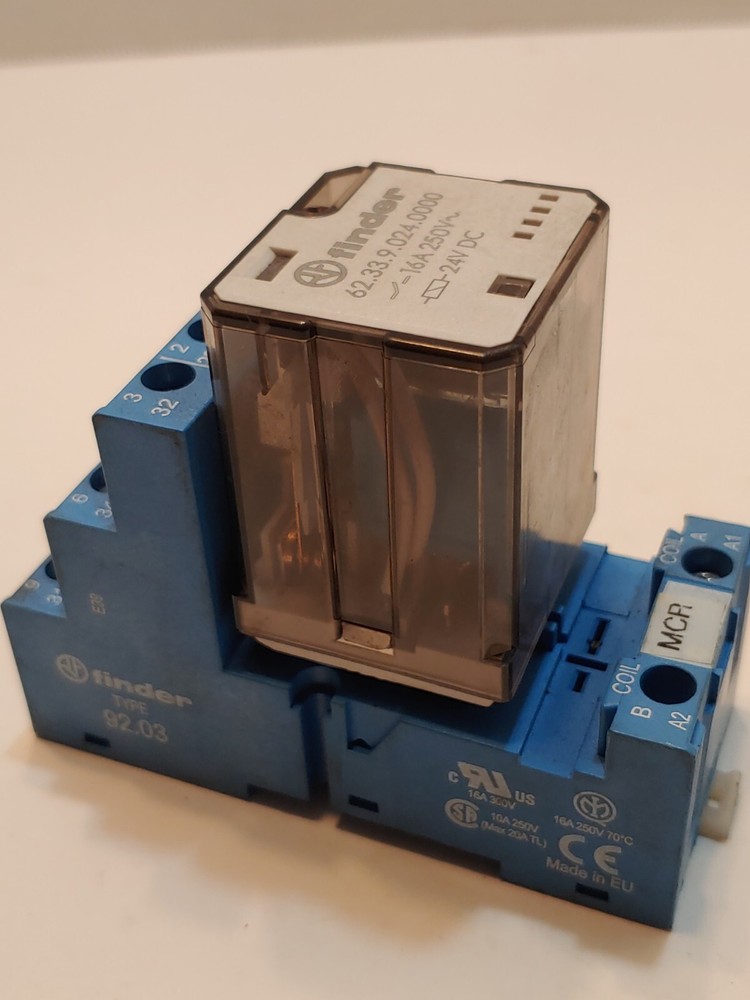 Finder Type 92.03 Relay Base 10A 300V w/ 62.33.9.024.0000 Relay 16A 250V