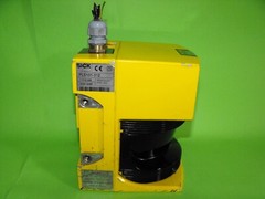 SICK PLS101-312.Safety Laser Scanner PLS101-312.1016066.24V/30W/70mm-4m.NM4.USED