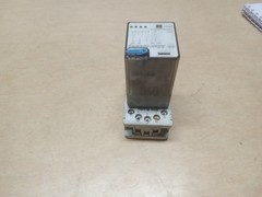 Allen-Bradley 700-HA33Z24-3 Series D 24V Relay W/ Allen-Bradley 700-HN101 Series