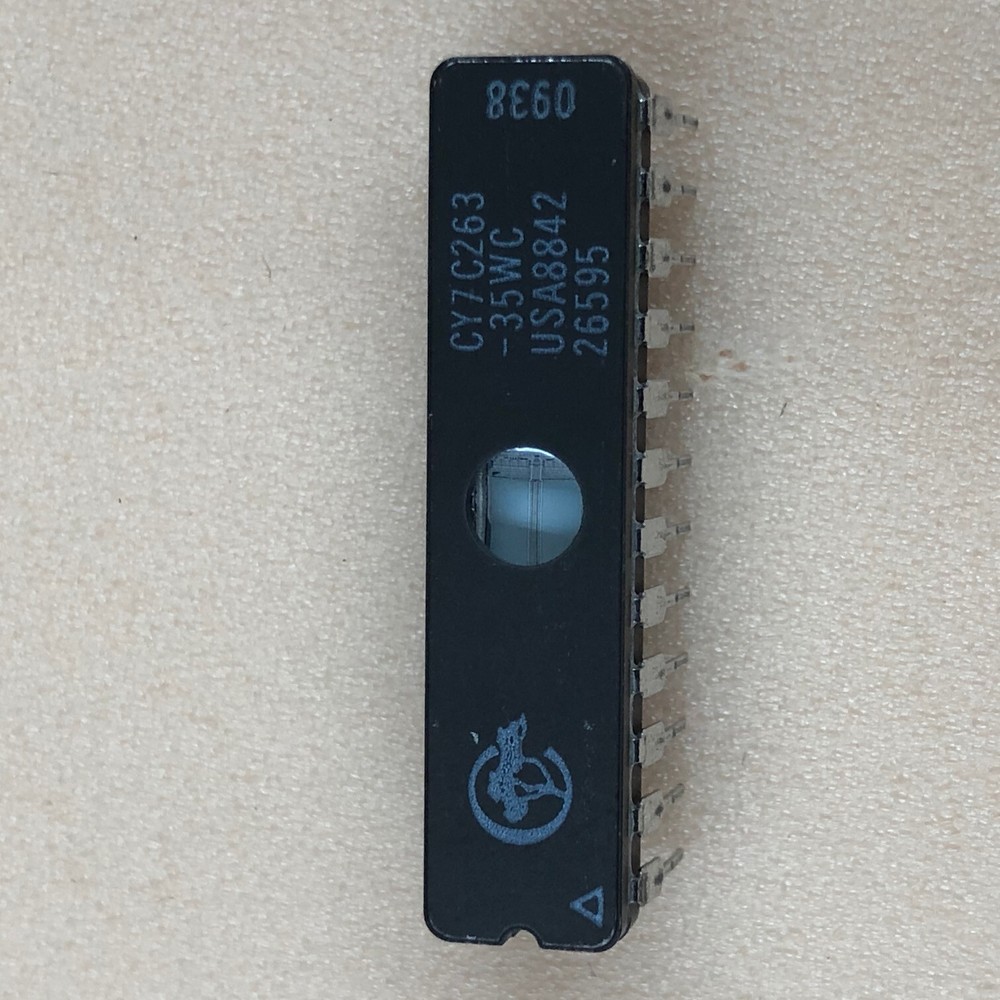 1pc new CY7C263-35WC ******************