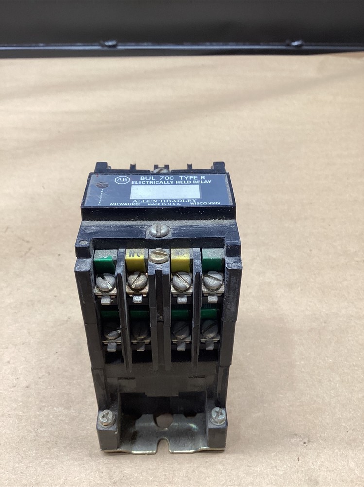 Allen Bradley BUL 700 Type R Electrically held relay 700-R620A1 ser B #704K83