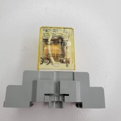 Idec P/N: RH2B-U Relay With Base