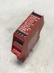 ALLEN BRADLEY Guardmaster Safety Relay 440R-N23126 SER C Used #140075