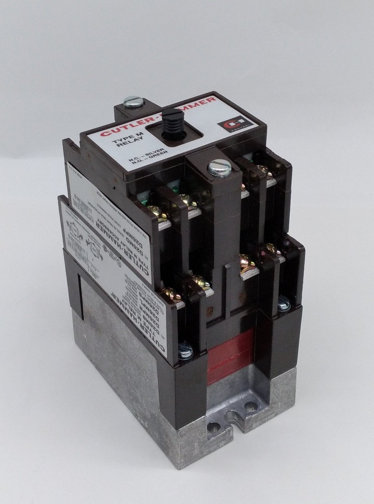 Cutler-Hammer D26M Electrical Relay Device, Type M. 120VAC Coil 600VAC 10A