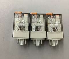 Lot of 3 Allen Bradley 700-HA32A1-3-4 Tube Base Relay 10A 120VAC (b552)