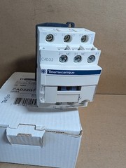 Telemecanique / Schneider CAD32G7 IEC Control Relay, 3NO 2NC, 120V coil (New)