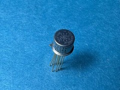 Teledyne 712TN-5 High Frequency RF Relay DPDT DC-1GHz 5V coil TTL Drive TO-5