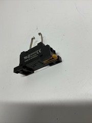 OMRON PTF08A-E Relay Socket Base Plug-In Relay Holder w/ Clip W-068
