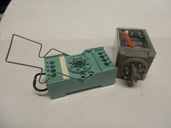 RS RELAY 345-886 24Vdc 10A A AMP 8 PINS 345886 w/ 403-213 BASE