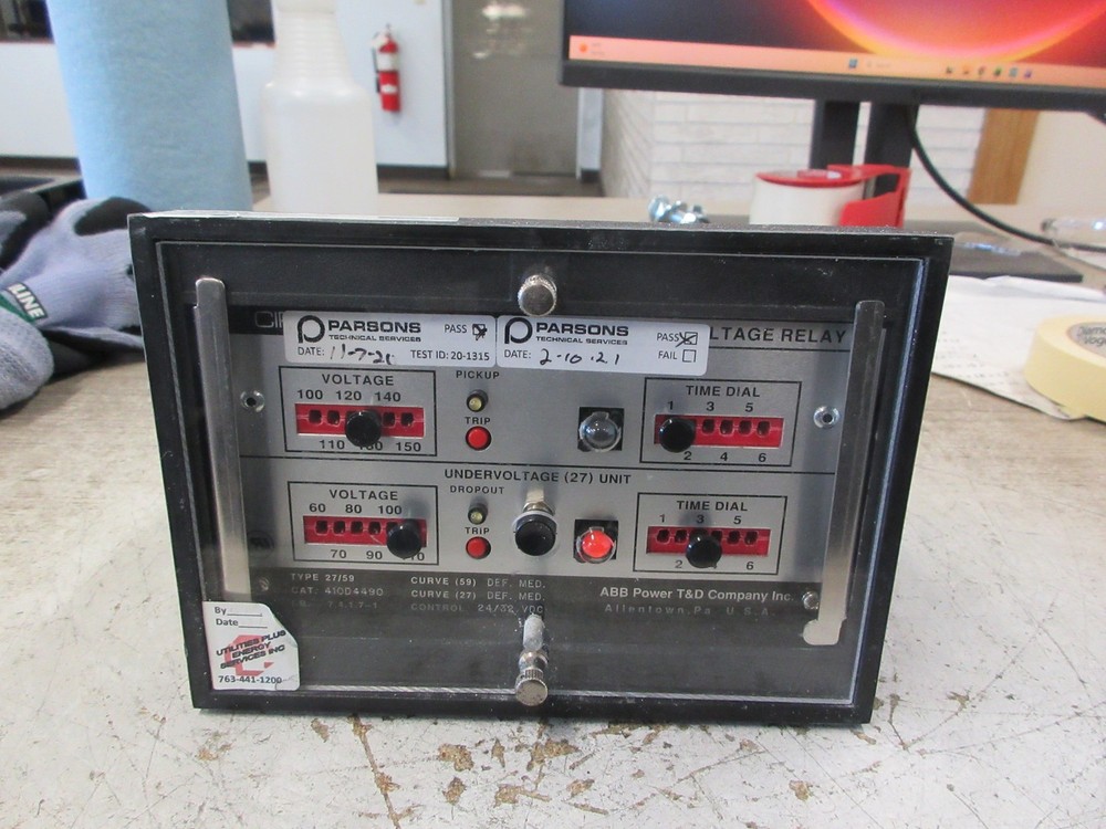 ABB Circuit shield Type 27/59 Under/Over Voltage Relay 410D4490 Used