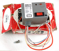 RIBU1S Enclosed Pre-Wired Relay: 10 to 30V AC/DC/120V AC, 10A @ 277V