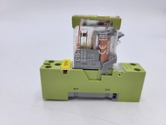 Comat C10-T13BX Monostable Relay & Relay Base 6A 250VAC-1 6A 250VDC-1 5 Pin
