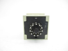 ALLEN BRADLEY 700-HR52TA17 SER. B 100-240VAC (WH) NSMP