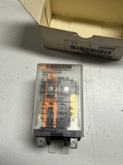 SCHNEIDER 8501KFR12V20 Flange Relay,120VAC,8 Pins,12A @ 240V AC 2DR88