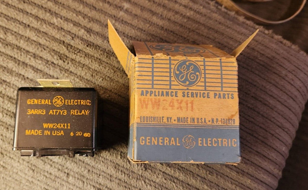 GENERAL ELECTRIC 3ARR3 AT7Y3 WW24X11 Relay New old stock