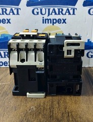LOT OF 2 PCS Telemecanique CA2 DN22 Control Relay AC Coil 220V 50/60Hz M7 TESTED