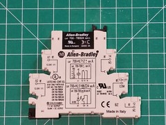 Allen Bradley 700-HLT1Z24 with 700-TBS24 2A 24VDC RELAY USED LOT OF 2