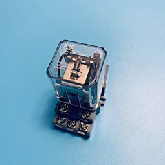 Potter & Brumfield KUP-11D15-5 Power Relay & Tyco P&B 27E121 Base Socket
